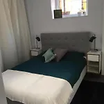 Luksusowy Apartament Pod Lasem, Otwock -Shared Garden, Sauna, Wood Hot Tub! Hot Tub Seasonal May To October Apartment Otwock