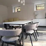 Luksusowy Apartament Pod Lasem, Otwock -Shared Garden, Sauna, Wood Hot Tub! Hot Tub Seasonal May To October Otwock