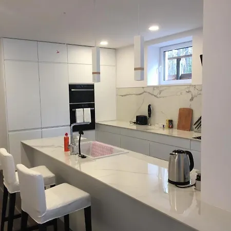 شقة Luksusowy Pod Lasem, -shared Garden, Sauna, Wood Hot Tub Between Two Apartments! Hot Tub Seasonal To October *