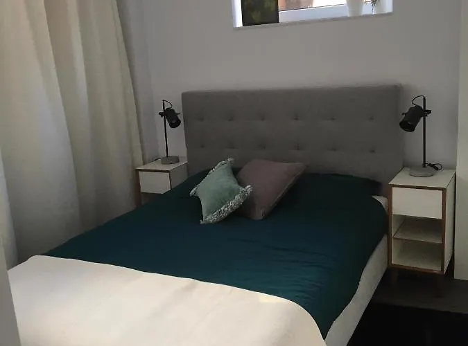 Luksusowy Apartament Pod Lasem, Otwock -Shared Garden, Sauna, Wood Hot Tub! Hot Tub Seasonal May To October Apartment Otwock